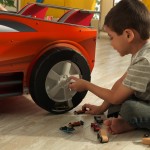 Masuta de joaca in forma de Masina - Speed N Play Kidkraft- Masa din lemn cu piste trasee auto si spatiu de stocare